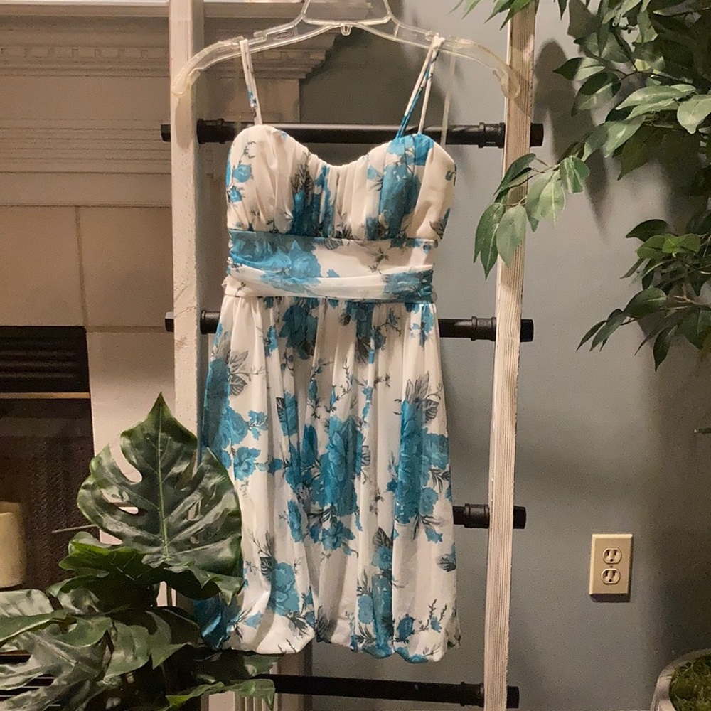 Cute summer time dress!
